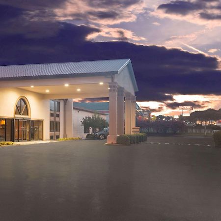 Hotel Super 8 By Wyndham Oxford Exterior foto